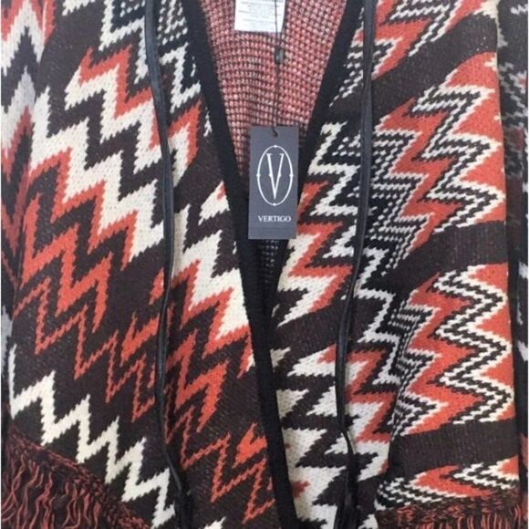 VertigoāParisāKnitĀ FringeāPonchoāCape - Picture 3 of 8